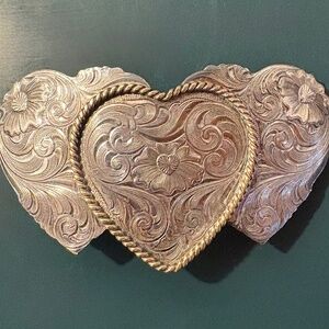 Montana Silversmith Triple Heart Silver plated Women’s Belt Buckle (Floral)
